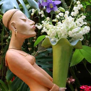 Vase artistique, « la belle hiératique »