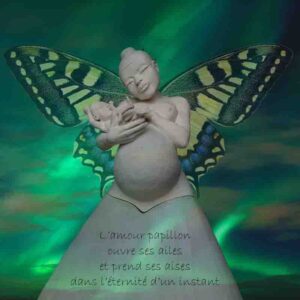 "L'amour papillon", composition photographique d'Isabelle Mounier à partir de son œuvre en céramique